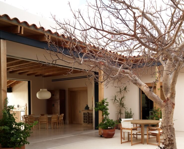 Casa Ananda and the Art of Building with the Desert
